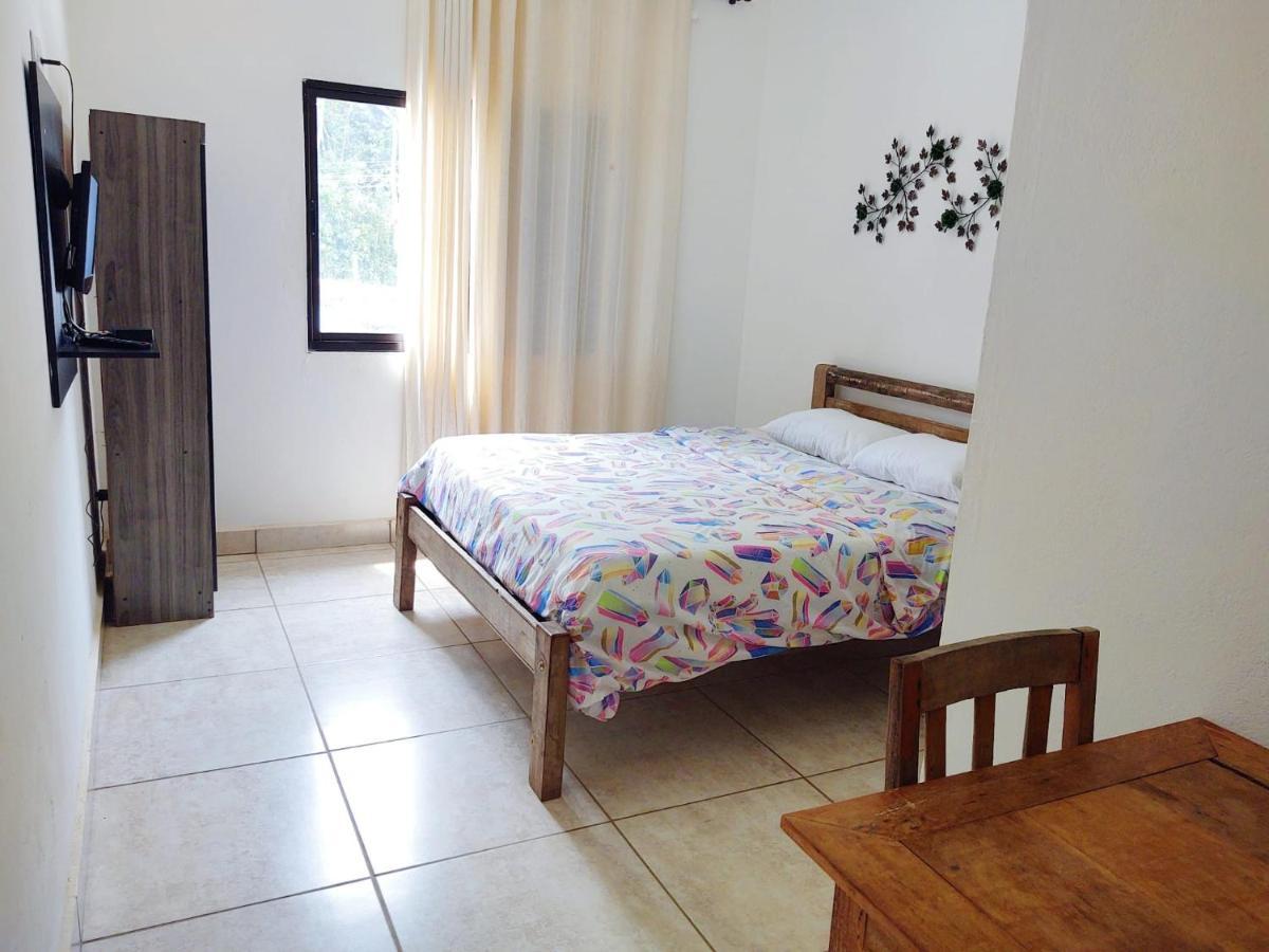 Hostel Dela 티라덴티스 외부 사진